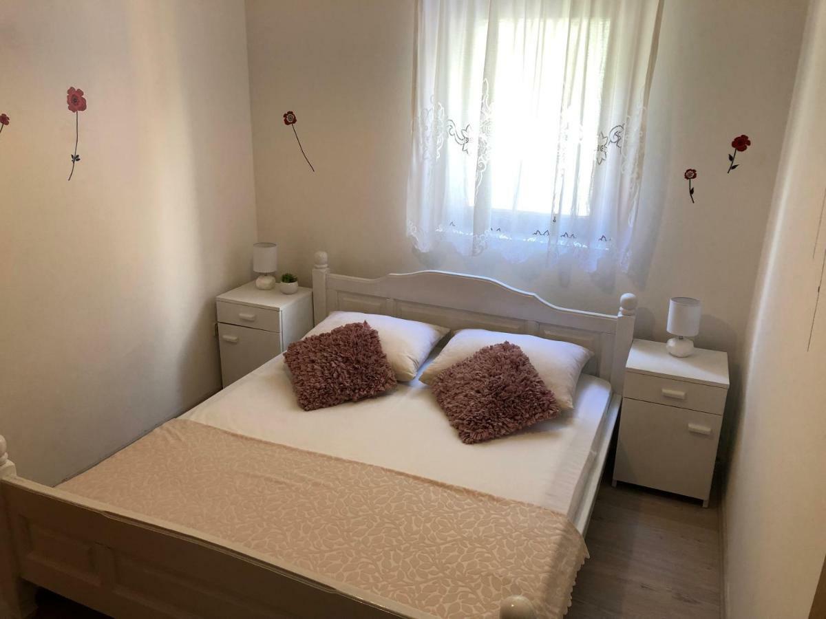 Vrdoljak Appartamento *